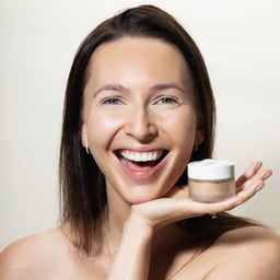 Natural Foundation Powder with Amber SPF 15 - 635 Captured Ray of Sun