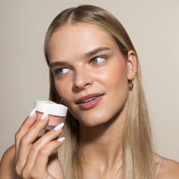 UOGA UOGA Natural Blush Powder with Amber - 643 Peachy