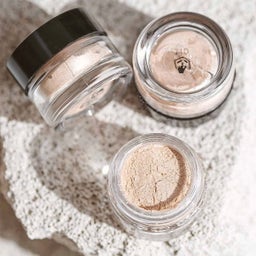 UOGA UOGA Natural Eye Shadow with Amber - Naked & Happy