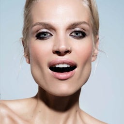 UOGA UOGA Eyeliner Pencil - Blacker than black