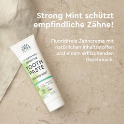 URTEKRAM Nordic Beauty Strong Mint Sensitive Toothpaste - 75 ml