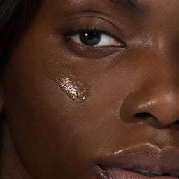 MÁDARA SKINONYM Semi-Matte Peptide Foundation