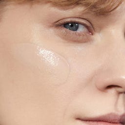 MÁDARA SKINONYM Semi-Matte Peptide Foundation