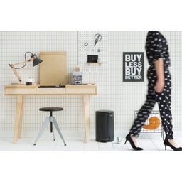 Treteimer Newicon 12 L mit Kunststoffeinsatz - Matt Black