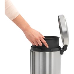 Treteimer Newicon 5 L mit Kunststoffeinsatz - Matt Steel Fingerprint Proof