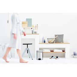 Treteimer Newicon 5 L mit Kunststoffeinsatz - Matt Steel Fingerprint Proof