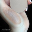 Neve Cosmetics Single Eyeshadow Shades of color brown - Noisette