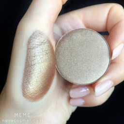 Neve Cosmetics Single Eyeshadow Shades of color brown - Meme