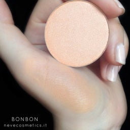 Single Eyeshadow Shades of color from yellow to orange to green - Bonbon