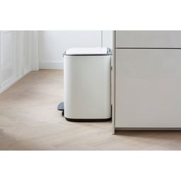 Brabantia Bo Treteimer 36 L mit Kunststoffeinsatz - White