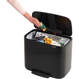 Brabantia Bo Treteimer 36 L mit Kunststoffeinsatz - Matt Black