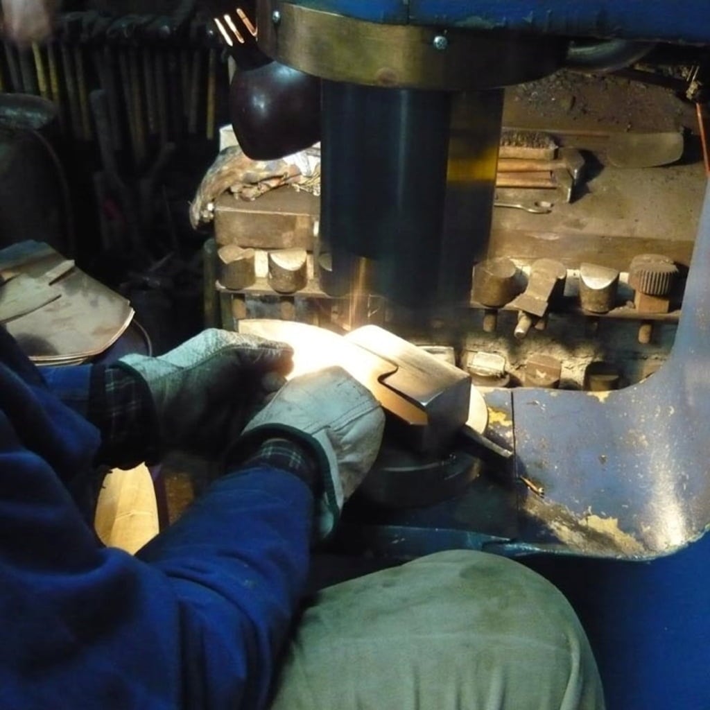PKS Bronze Handschaufel breit 