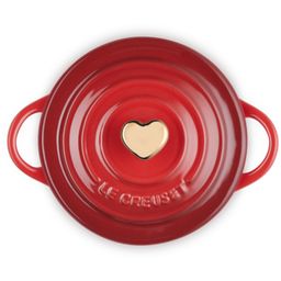 Le Creuset Mini-Cocotte mit Herzknopf - kirschrot