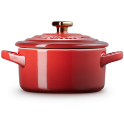 Le Creuset Mini-Cocotte mit Herzknopf - kirschrot