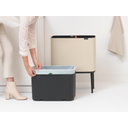 Brabantia Bo Touch Bin 36 L mit Kunststoffeinsatz - Soft Beige