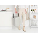 Brabantia Abfallbehälter Sort & Go 25 L - Light Grey