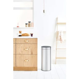 Brabantia Touch Bin New 30 L mit Kunststoffeinsatz - Matt Steel
