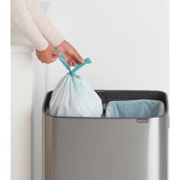 Bo Touch Bin 2 x 30 L mit 2 Kunststoffeinsätzen - Matt Steel Fingerprint Proof