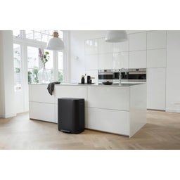 Brabantia Bo Treteimer, 2 x 30L - Matt Black